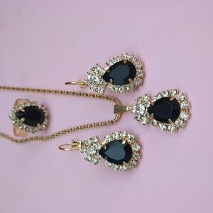 Luxury Set of Elegant Gorgeous Jewelry 3 Pieces Necklace Earrings and Ad…